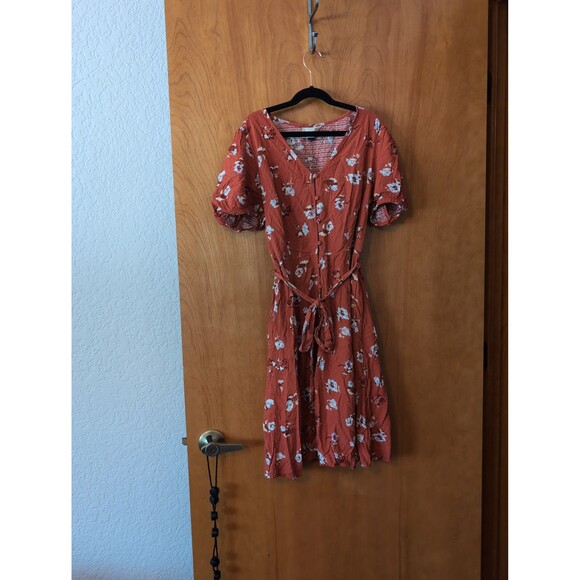 Universal Thread Dresses & Skirts - Floral dress size xs with pockets